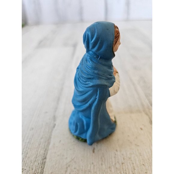 Vintage Mary Germany nativity village Xmas kneeling decor - Picture 4 of 8